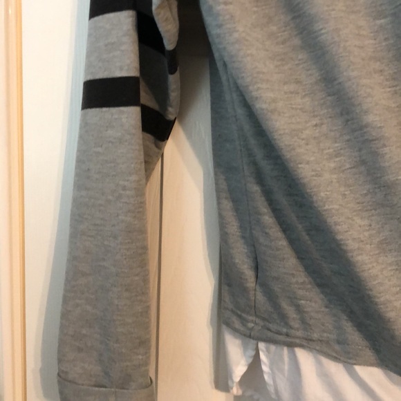 Timing - Long Sleeve Top - Grey - Sz LARGE - Picture 3 of 4